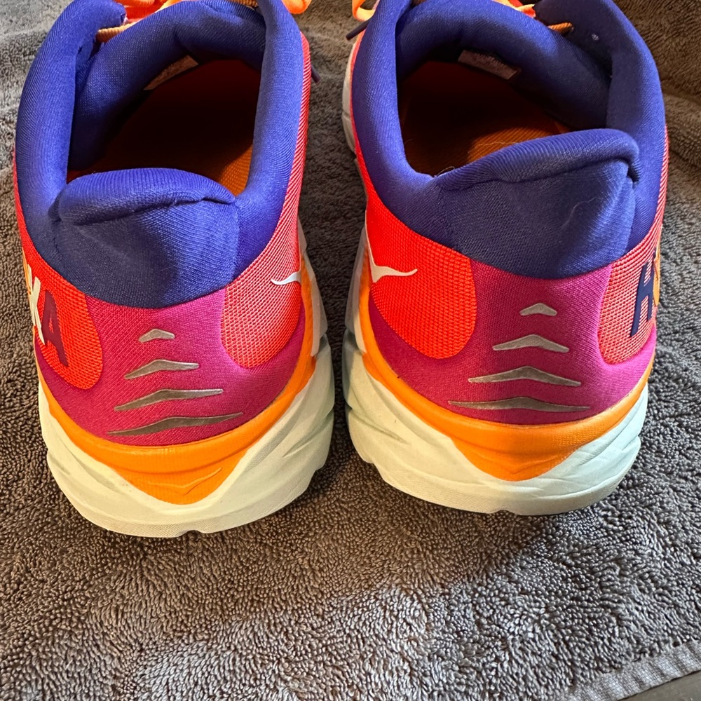 Men’s US12.5 Hoka Clifton 8